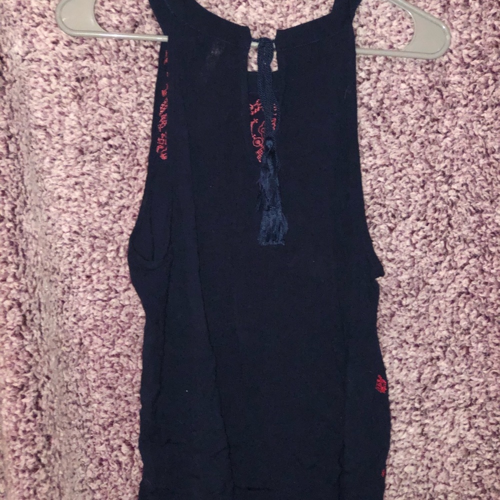 Top - Picture 2 of 3